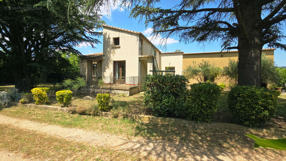 Maison à BAGNOLS-SUR-CEZE