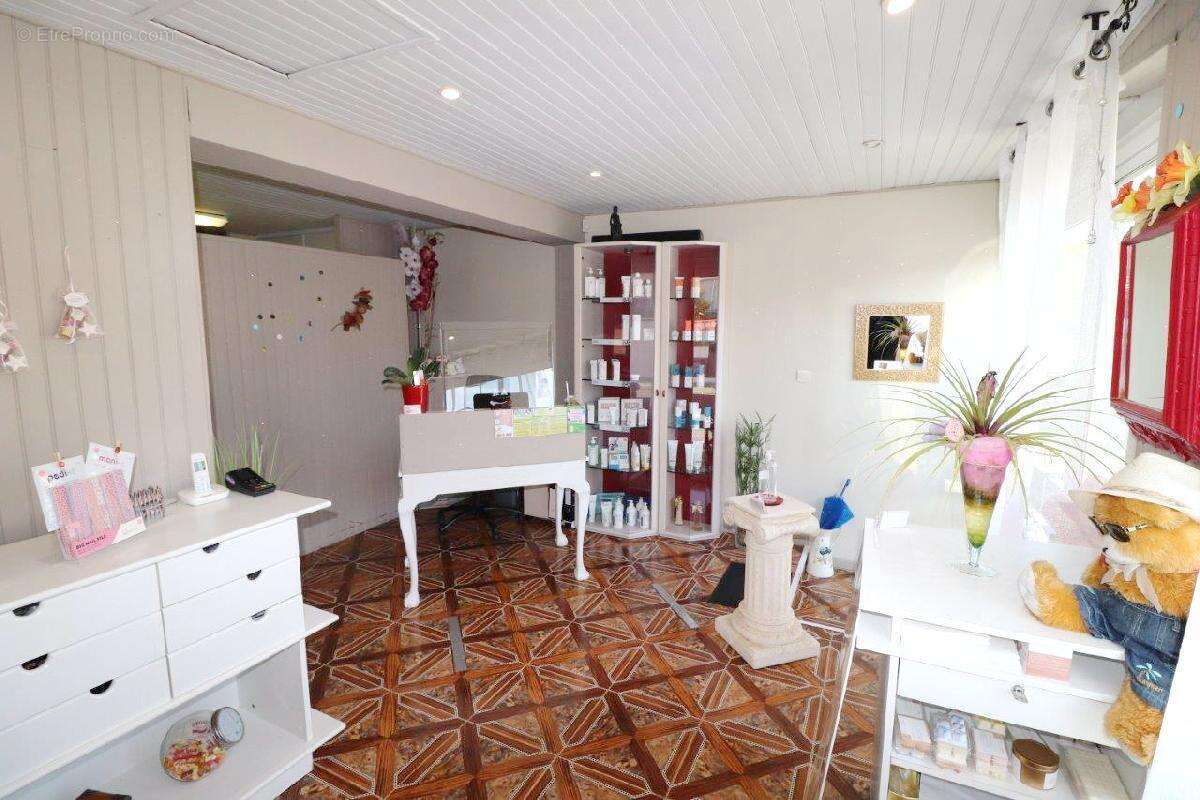 Commerce à LATOUR-BAS-ELNE