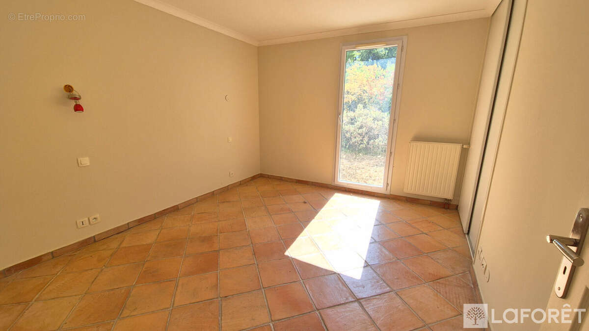 Appartement à VALBONNE