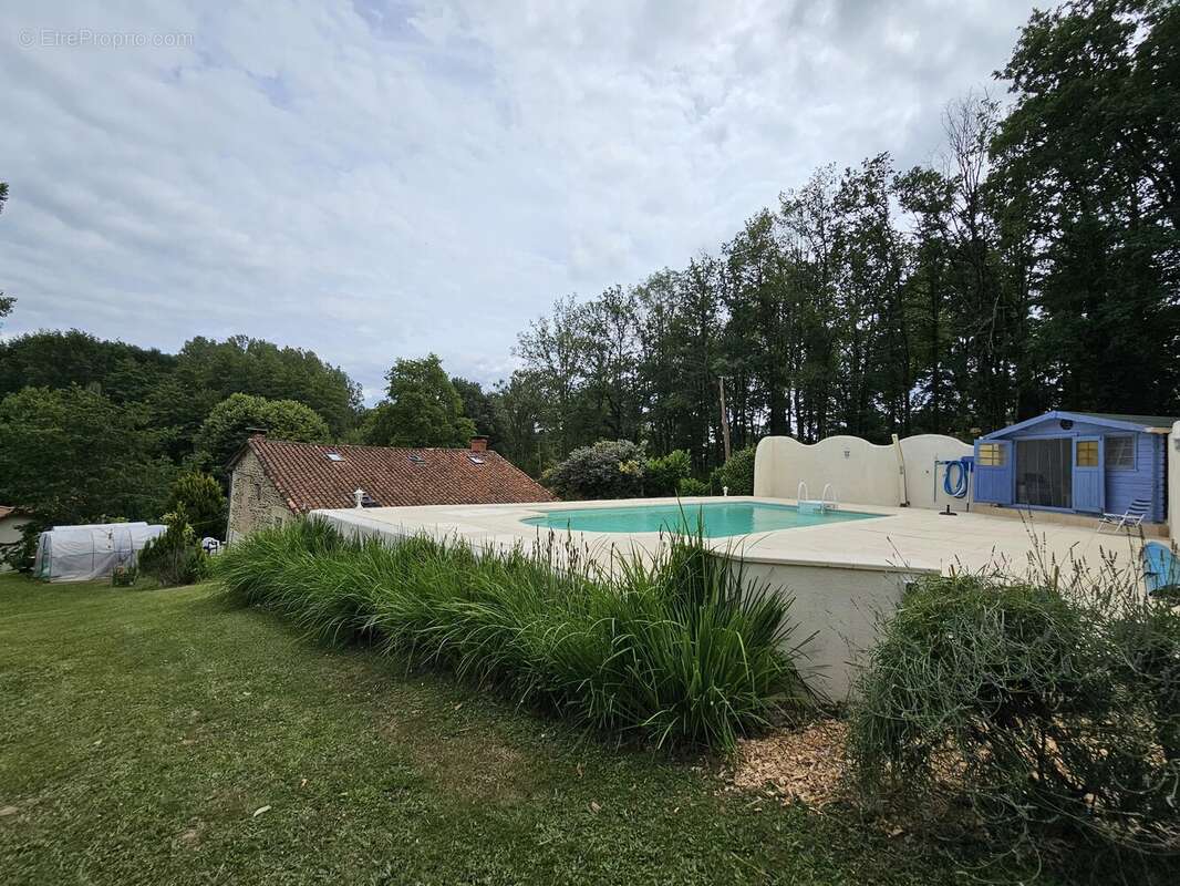 Maison à MONTEMBOEUF