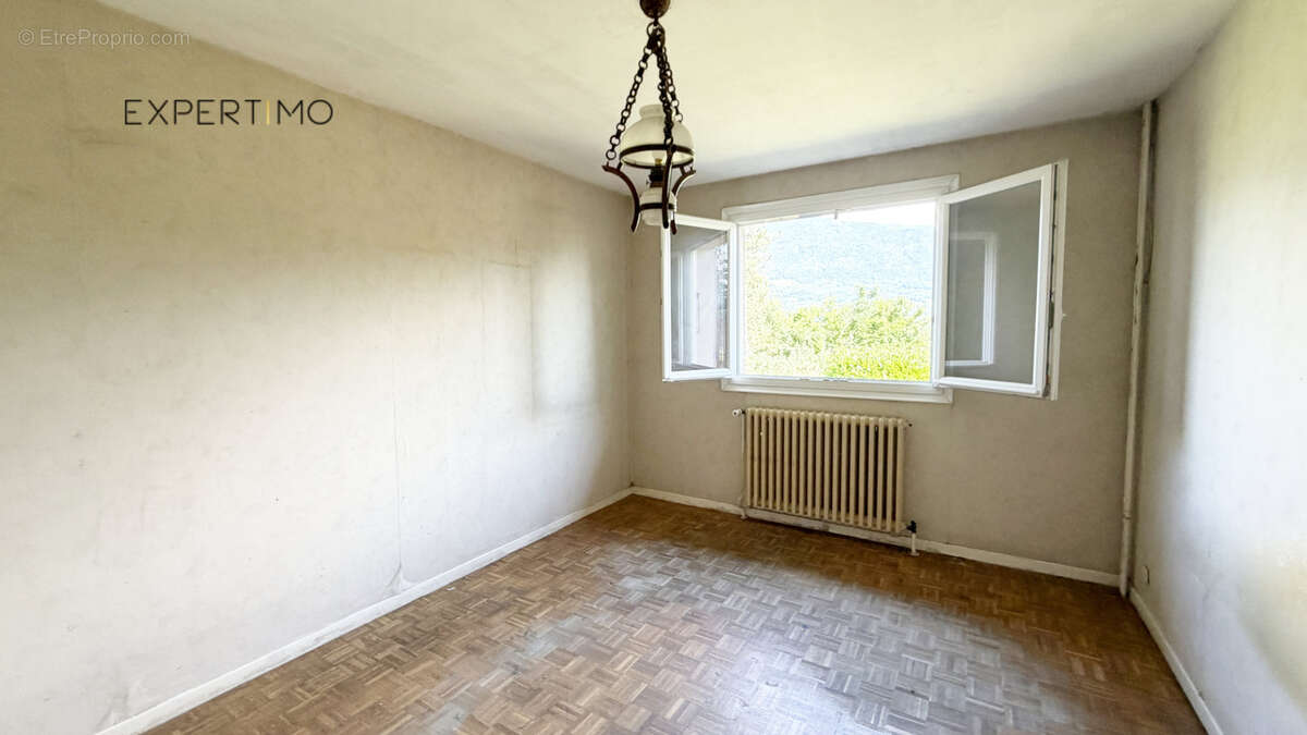 Maison à LA TERRASSE