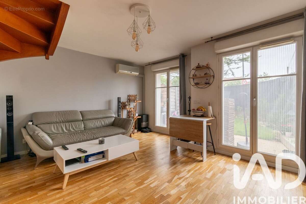 Photo 2 - Appartement à LES PAVILLONS-SOUS-BOIS