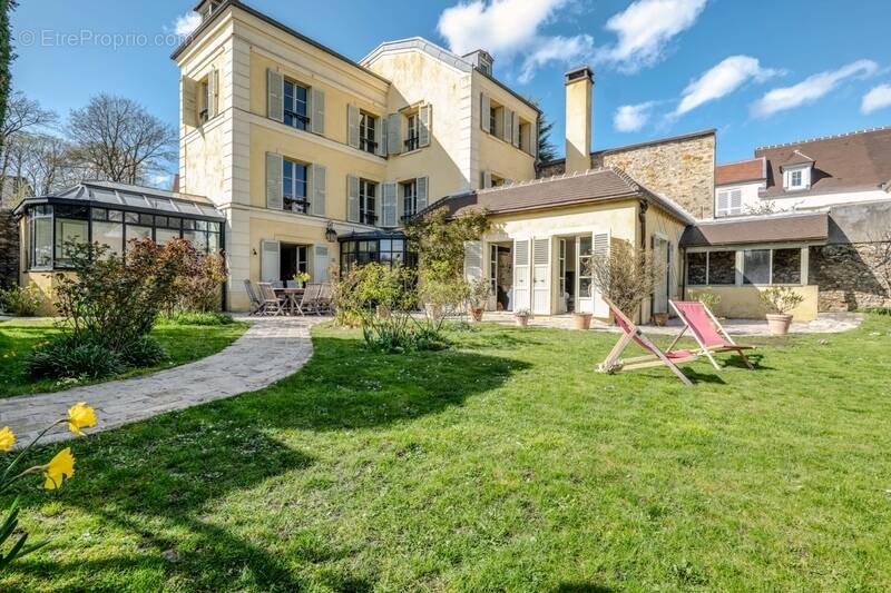 Maison à LOUVECIENNES