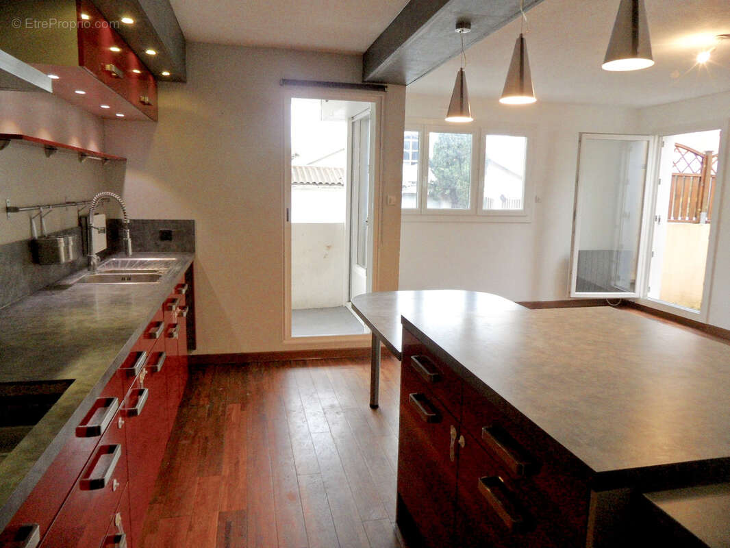 Appartement à MARSEILLE-11E