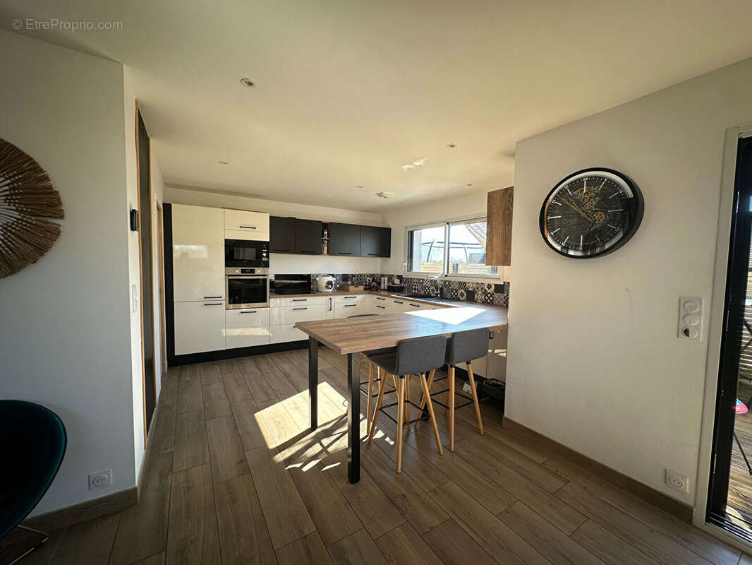 Maison à SAINT-DERRIEN