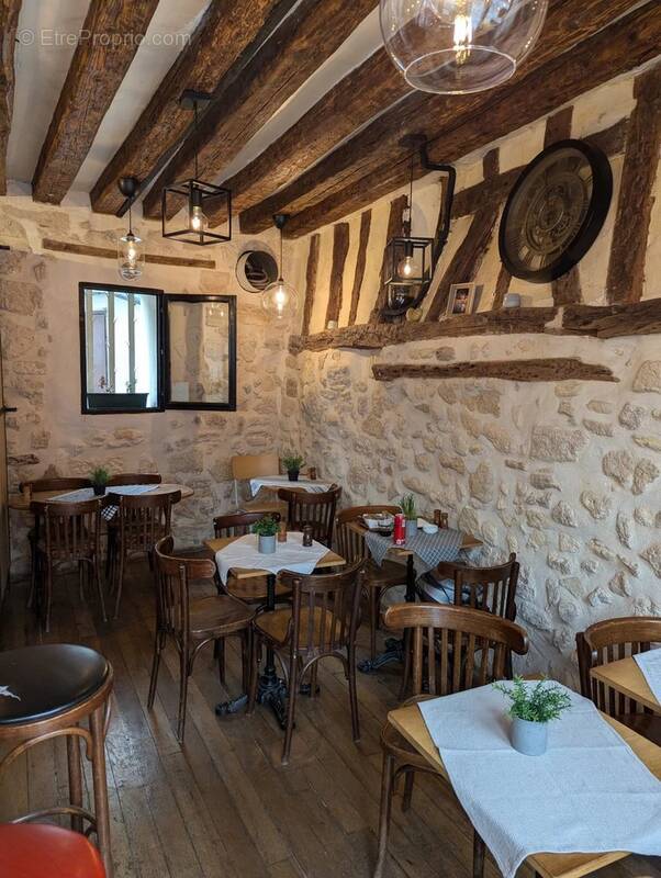 Commerce à PARIS-11E