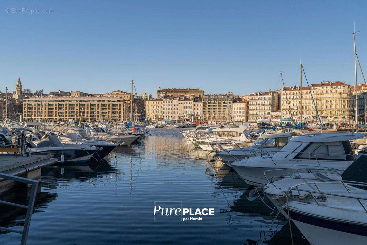 Appartement à MARSEILLE-1E