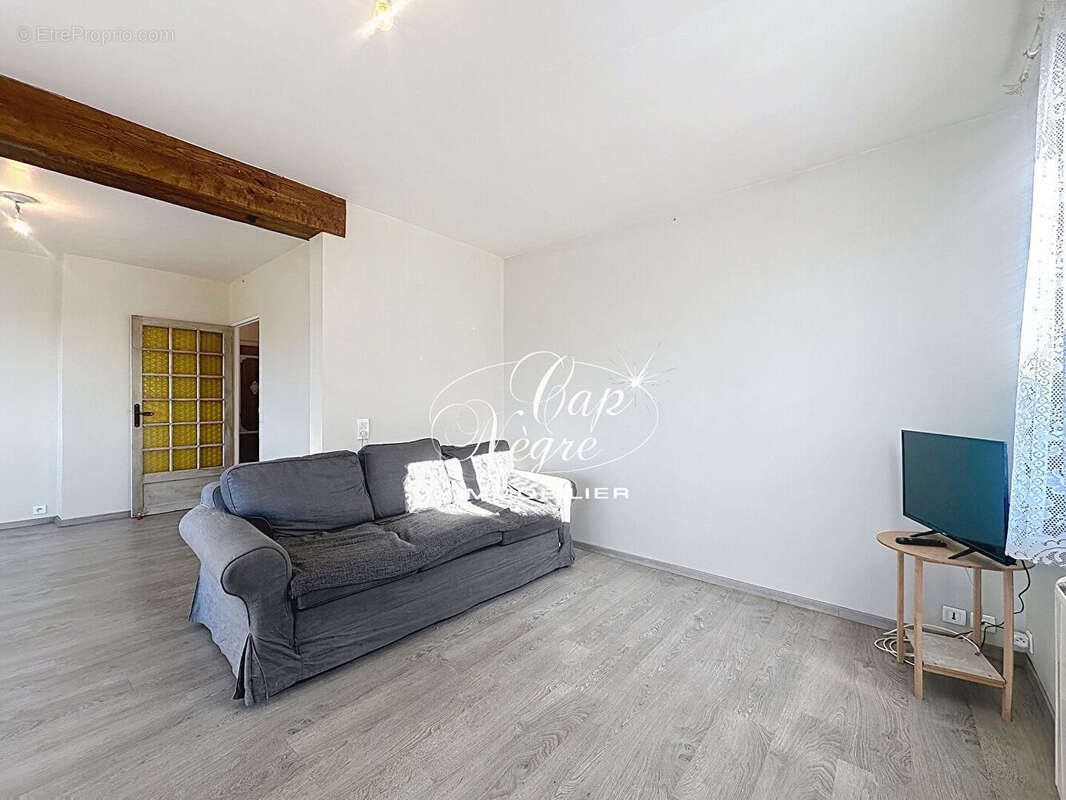 Appartement à BORMES-LES-MIMOSAS