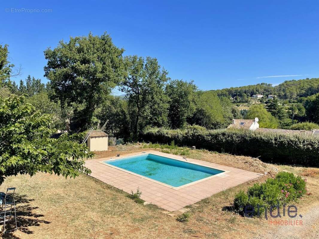 Lorgues villa t7 piscine garage cave - photo 16