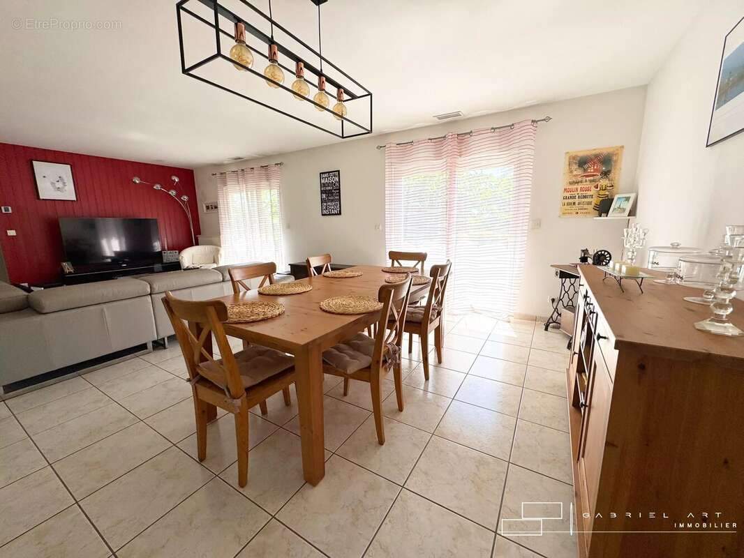 Maison 160 m² à Preignan  - photo 8