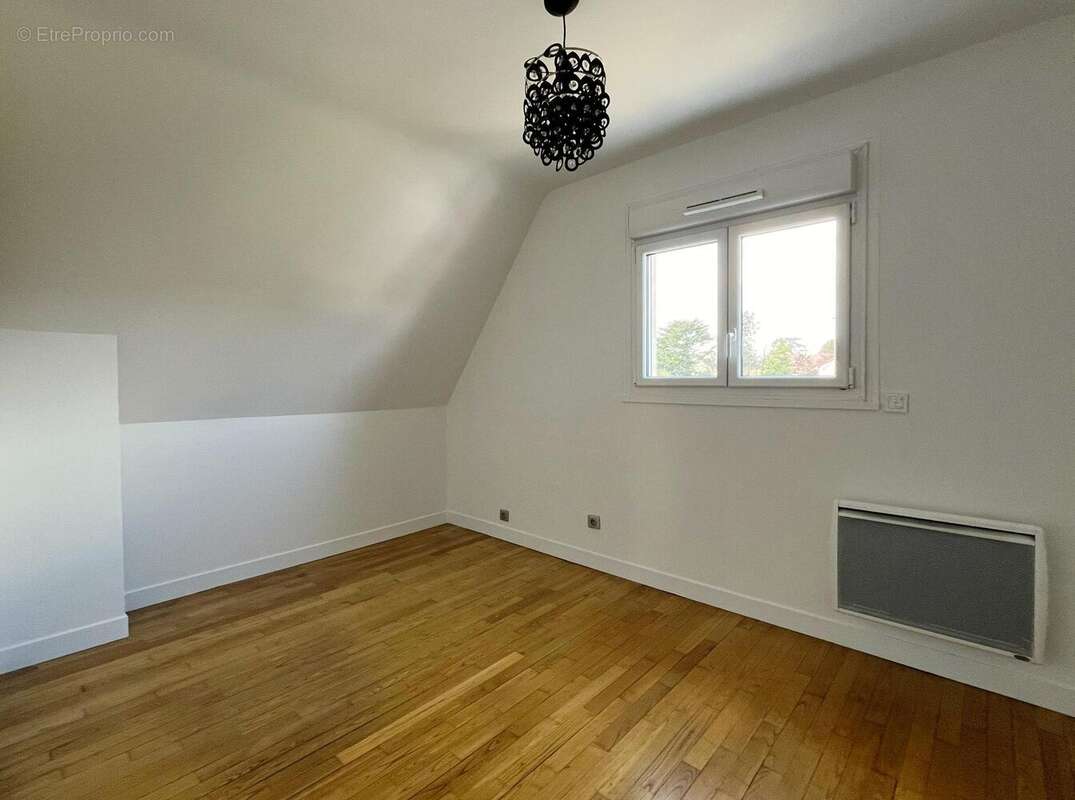 Maison à LA FRETTE-SUR-SEINE