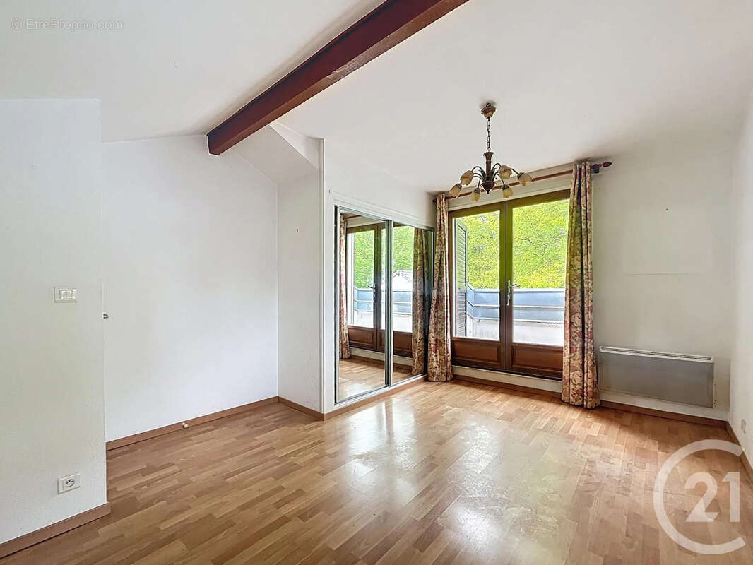 Appartement à SAVIGNY-SUR-CLAIRIS