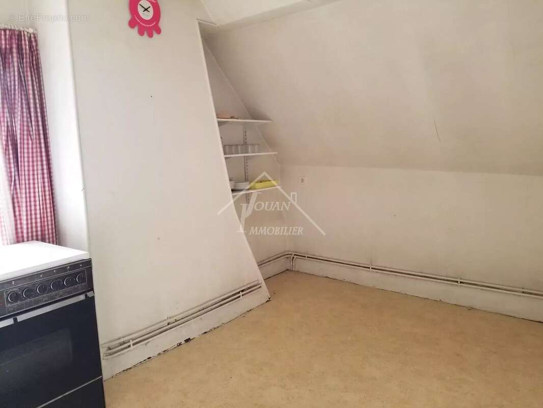 Maison à COSNE-D&#039;ALLIER