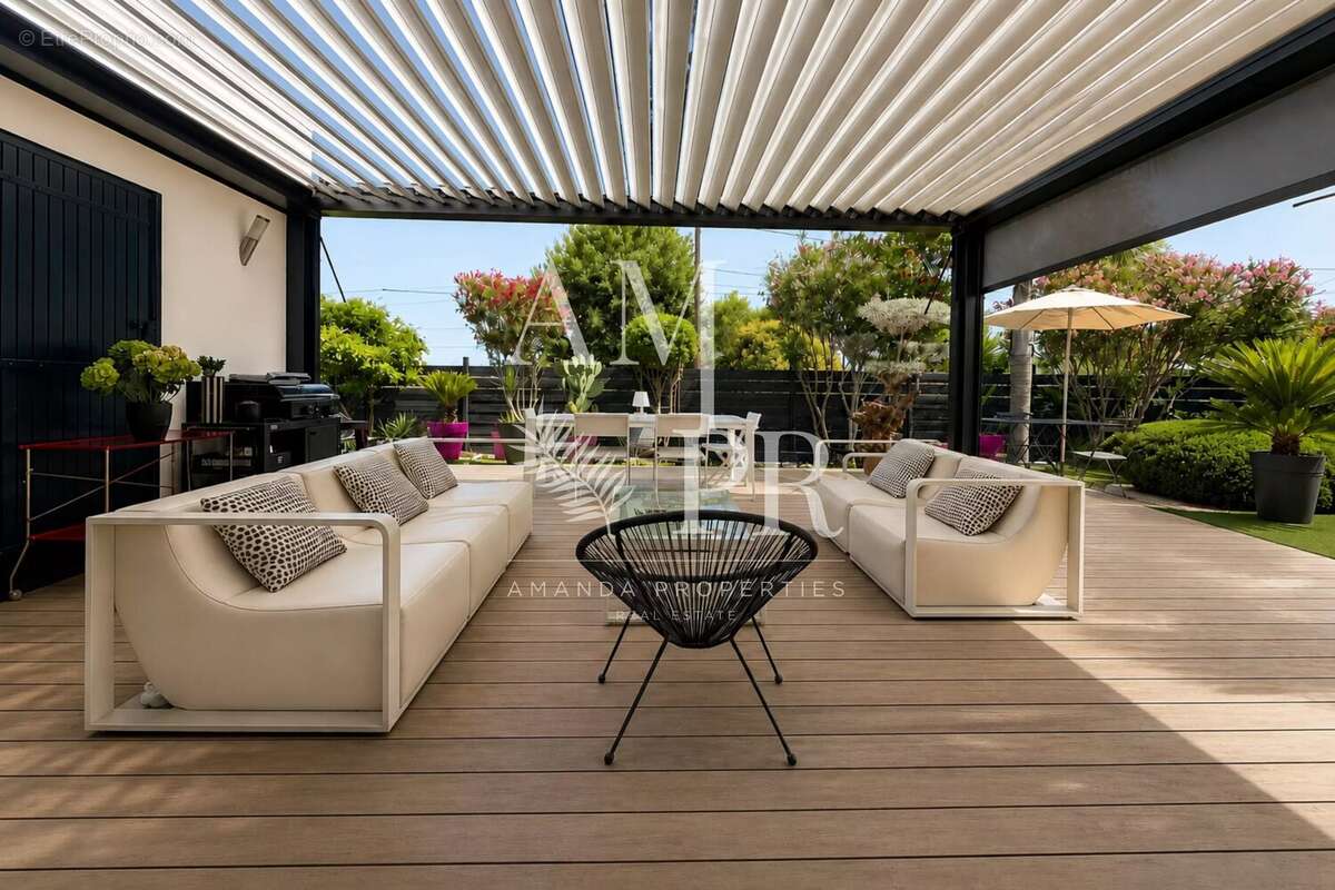 Maison à MOUGINS