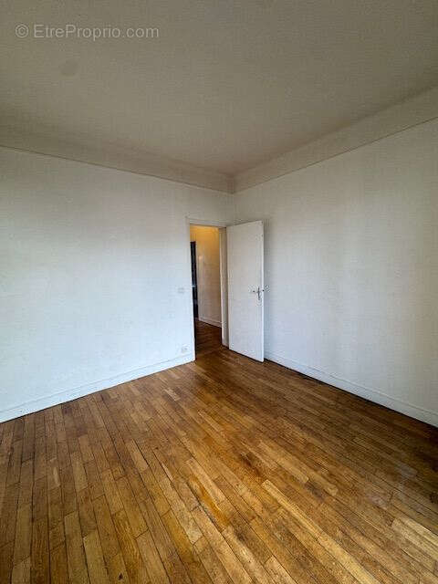 Appartement à LA GARENNE-COLOMBES