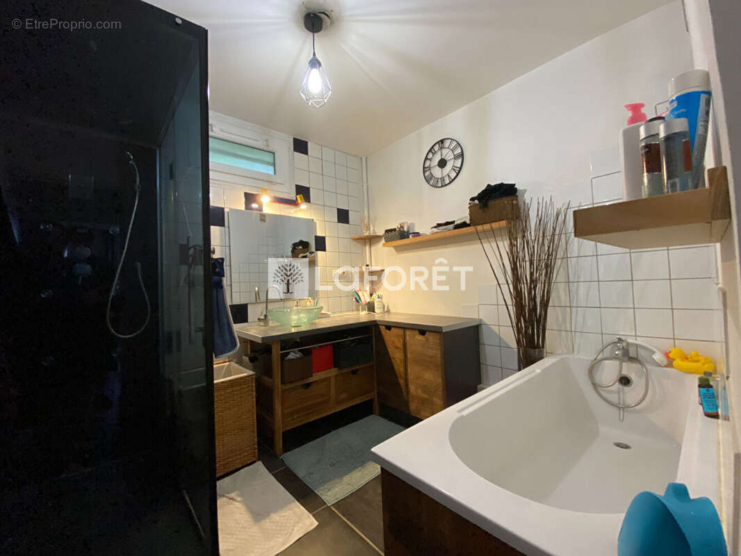 Maison Saint Leger Du Bourg Denis 8 pièce(s) 202.35 m2 - photo 8