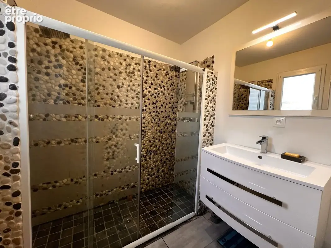 Maison familiale - Bourg de Petit-Mars - 5 chambres - photo 7