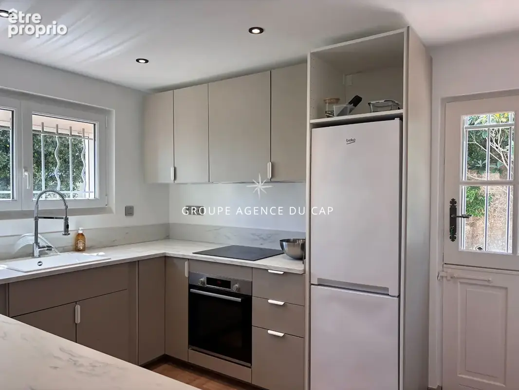 À vendre villa  6 pieces avec vue mer, piscine et parking, a pied des plages  aux issambres - photo 7