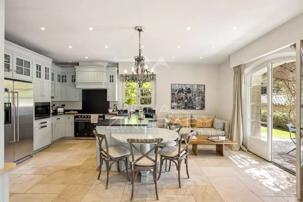 Maison à LA COLLE-SUR-LOUP