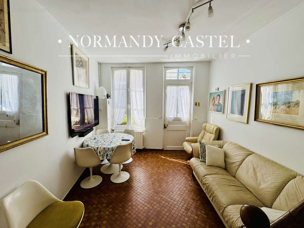 Maison à TROUVILLE-SUR-MER