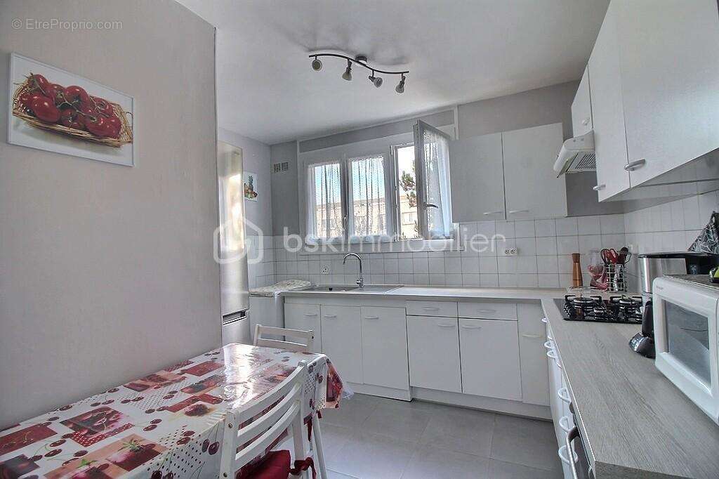 Appartement à ROSNY-SOUS-BOIS