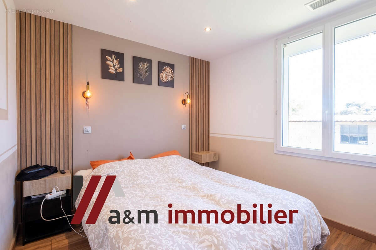 Maison à CHATEAUNEUF-LES-MARTIGUES