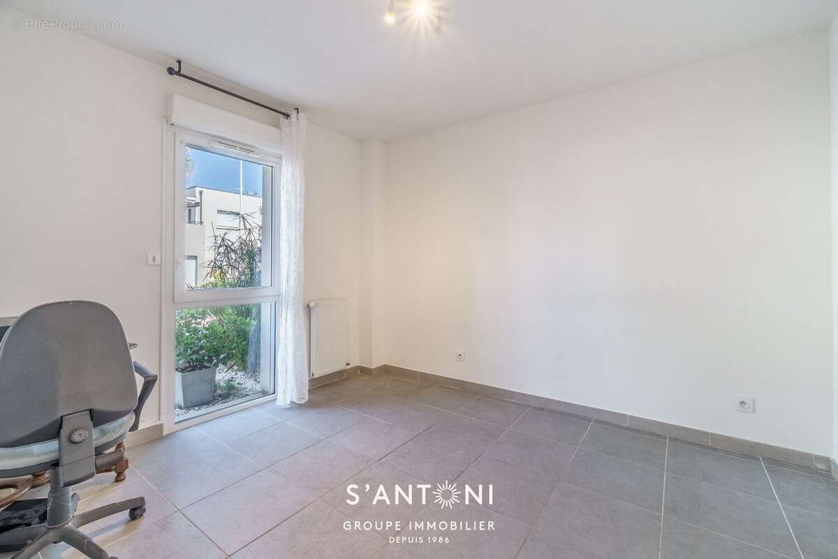AGDE - CAYRETS - Appartement T3 en RDC avec Garage et Parking - photo 15