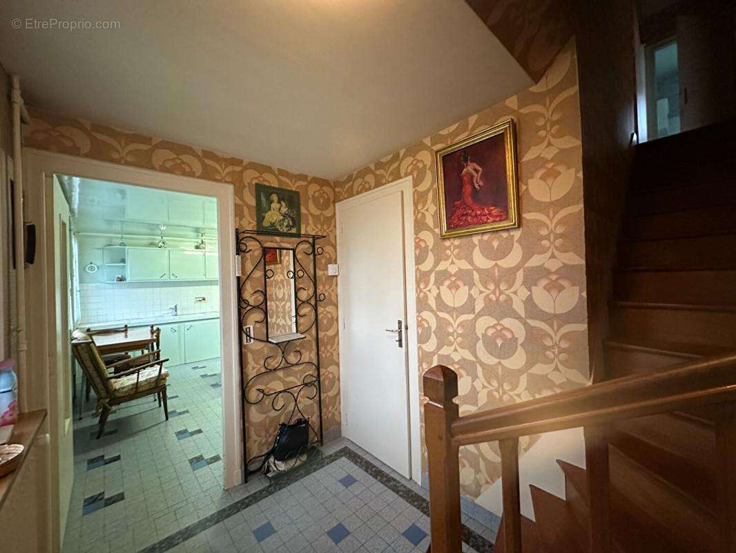 Maison à LUCAY-LE-MALE