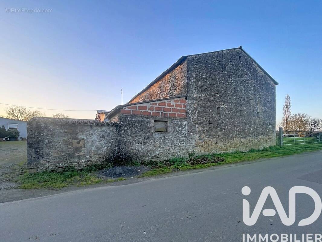 Photo 1 - Maison à SAINT-MAIXENT-DE-BEUGNE