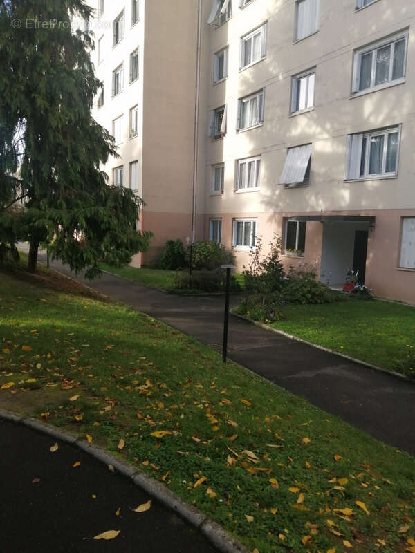 Appartement à PIERREFITTE-SUR-SEINE