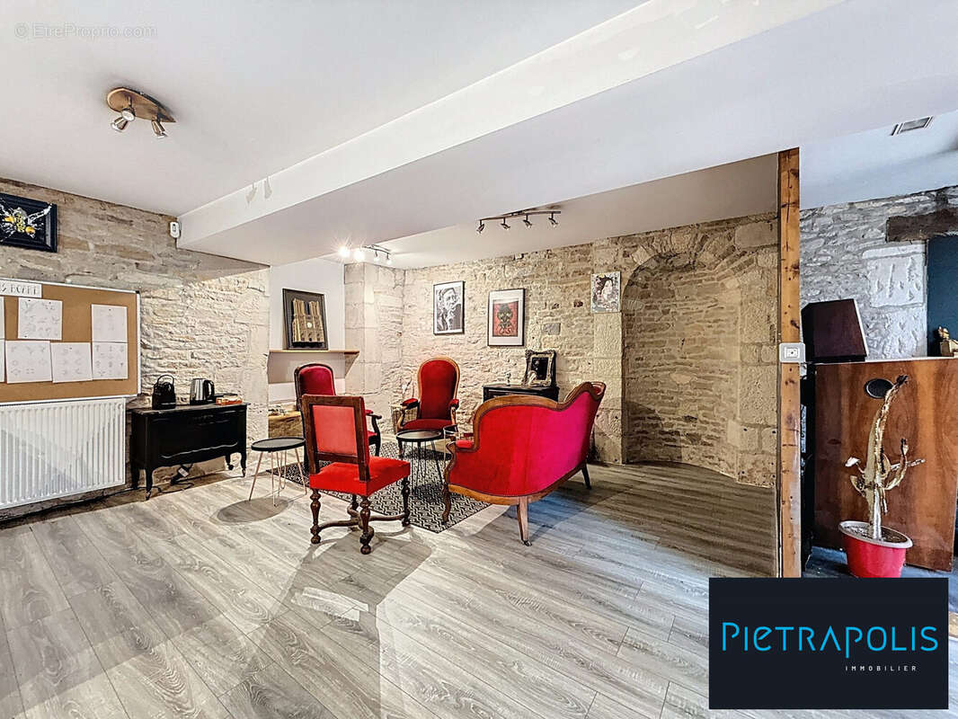 Commerce à IS-SUR-TILLE