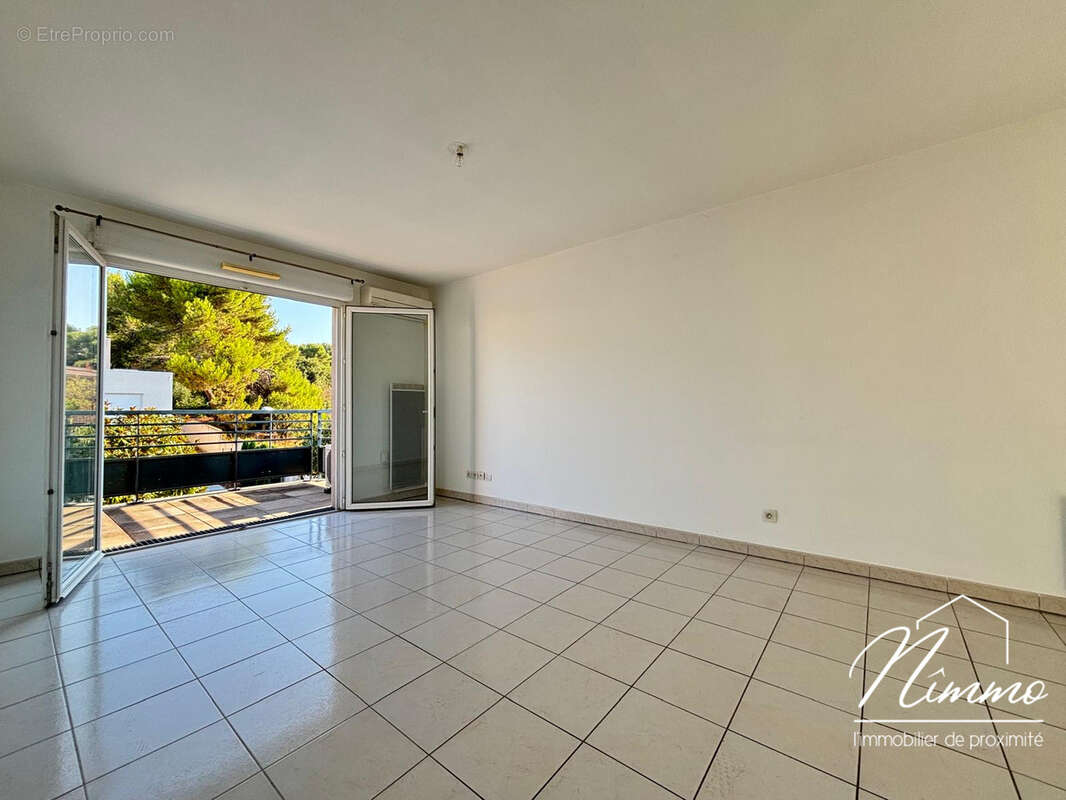 Exclusivite nimes franciscaine appartement t3 dernier etage garage terrasse climatisation ascenseur - photo 3