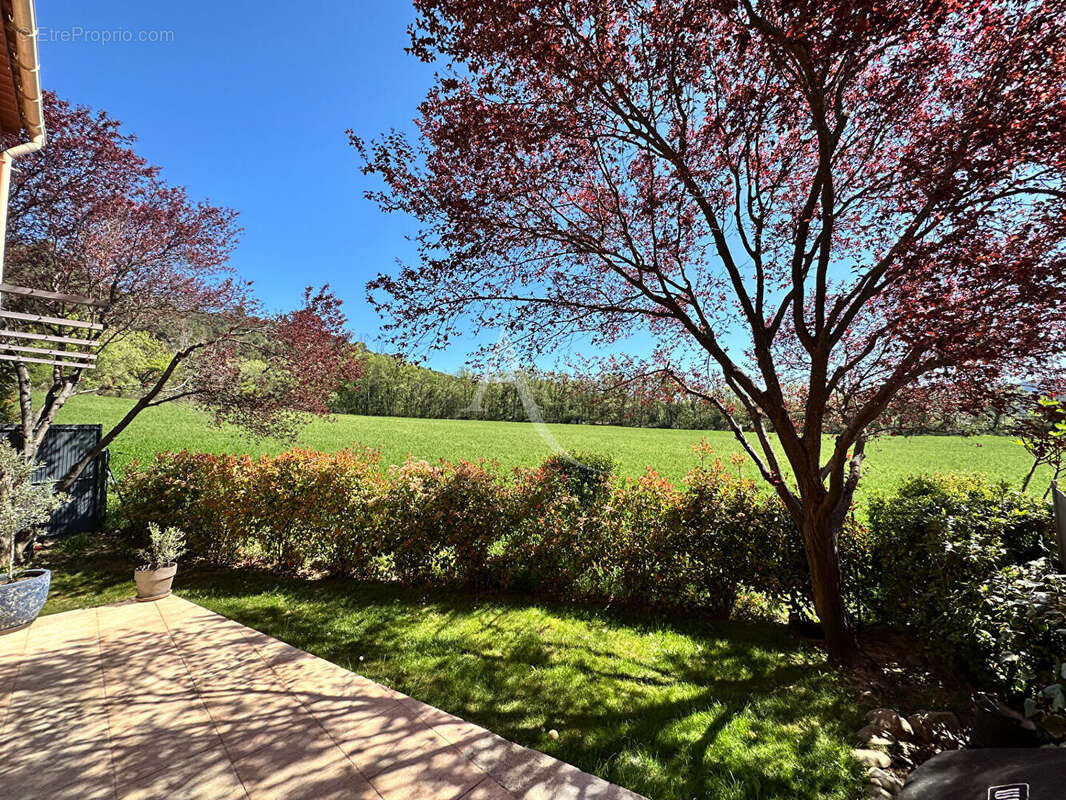 Maison à GREOUX-LES-BAINS