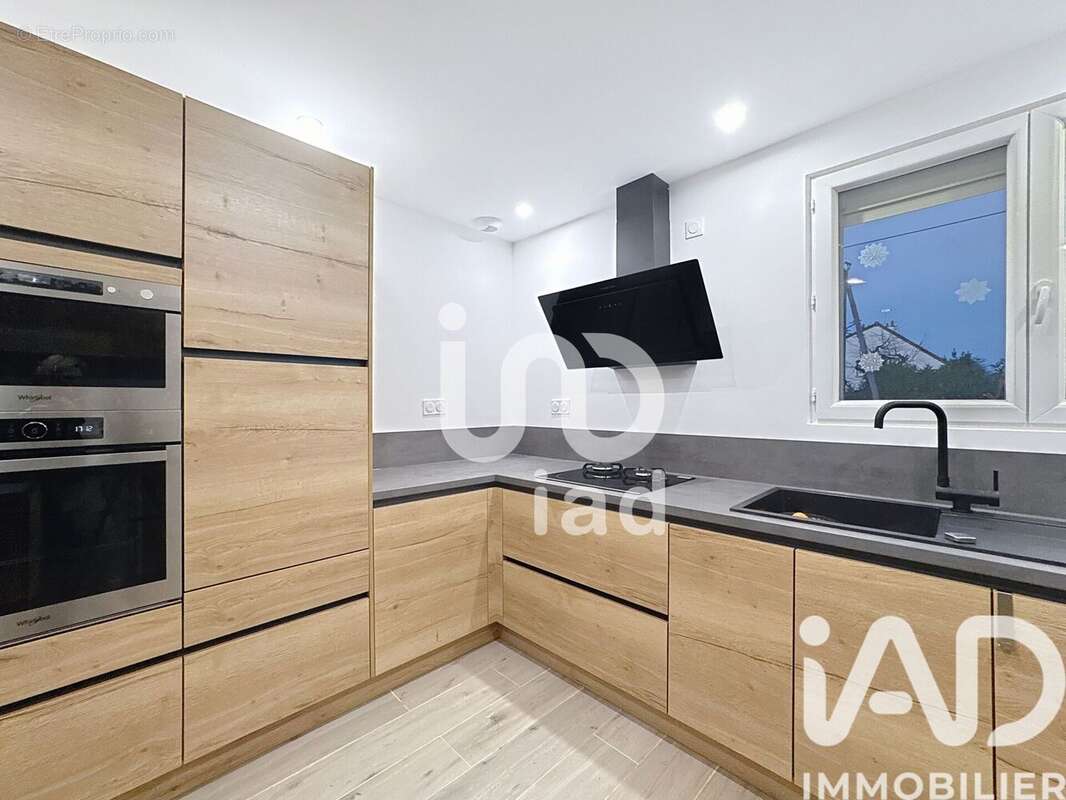 Photo 2 - Maison à CORBEIL-ESSONNES