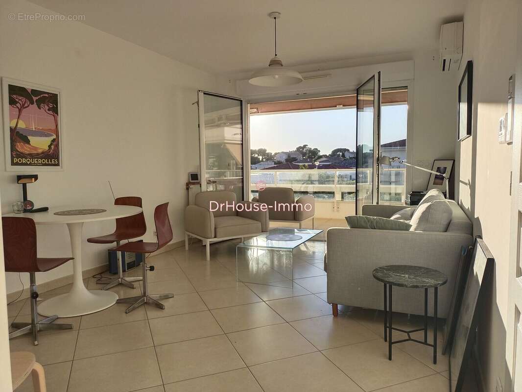 Appartement à CARQUEIRANNE