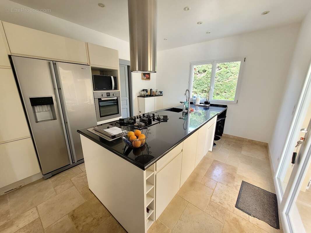 Maison à SAINT-GENIES-DE-FONTEDIT