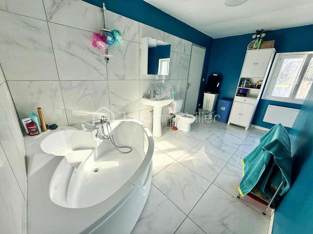 Maison à BERNEUIL-EN-BRAY