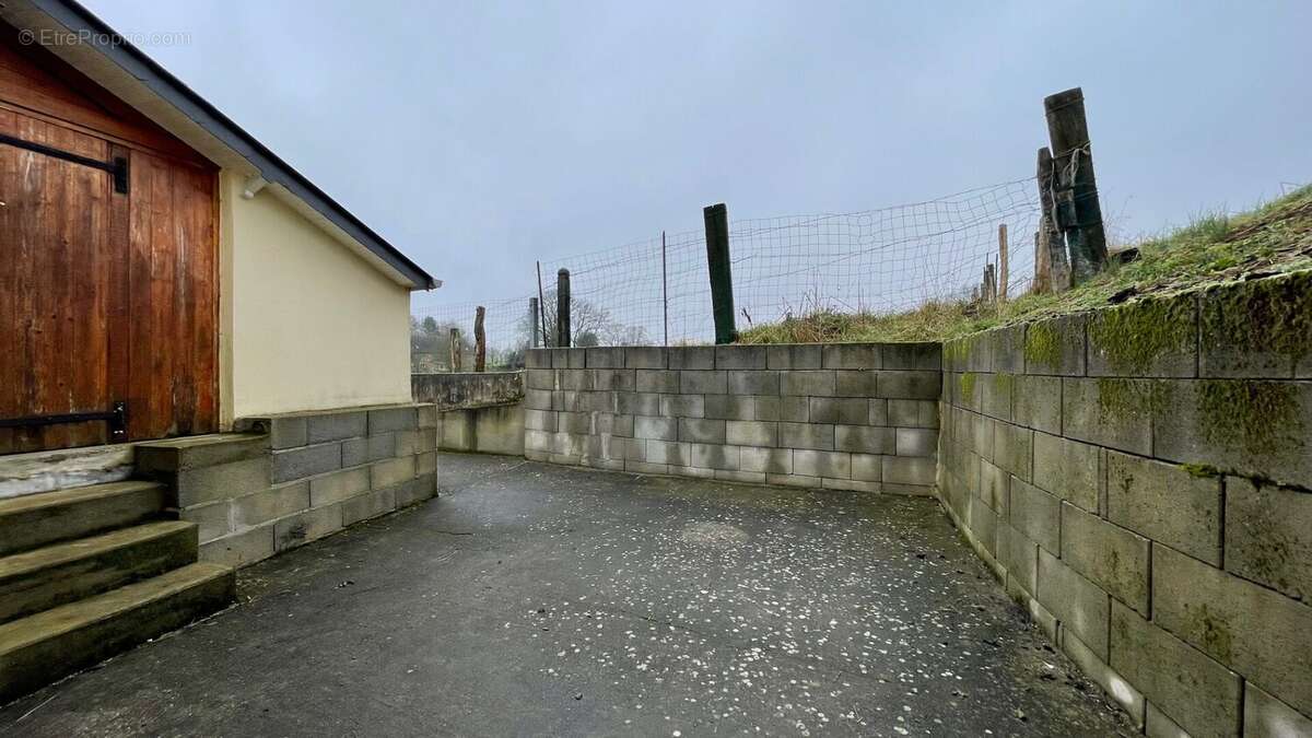 Maison à LA HAIE-TRAVERSAINE