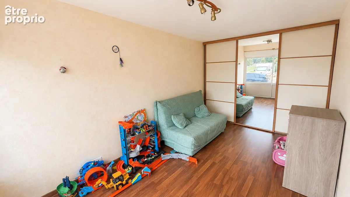 Maison 7 pièces - terrain de 370 m2 - GUILERS - photo 7