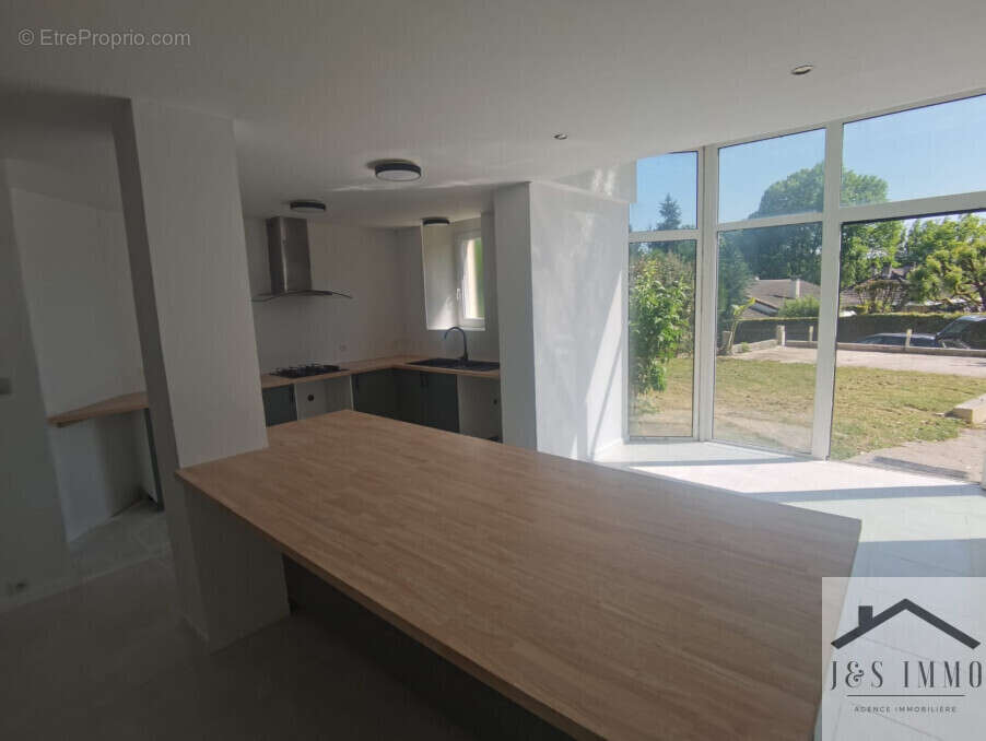 Maison à MONTEMBOEUF