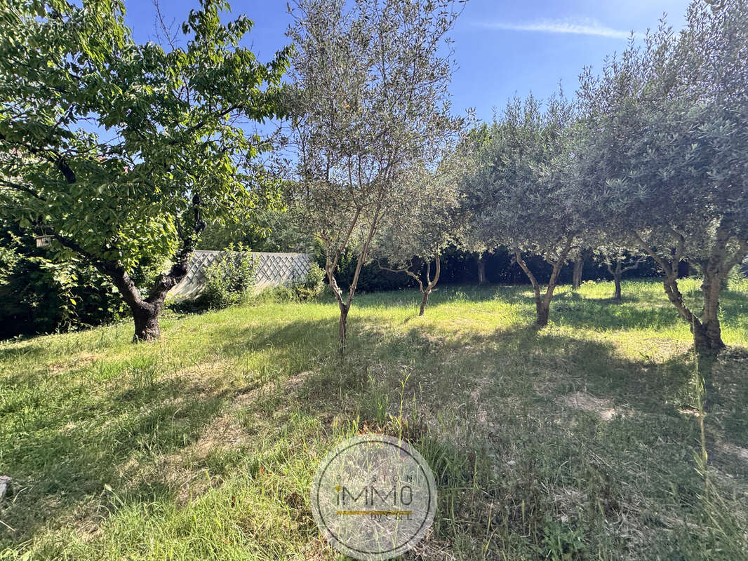Villa plain pied, centre ville SISTERON - photo 2
