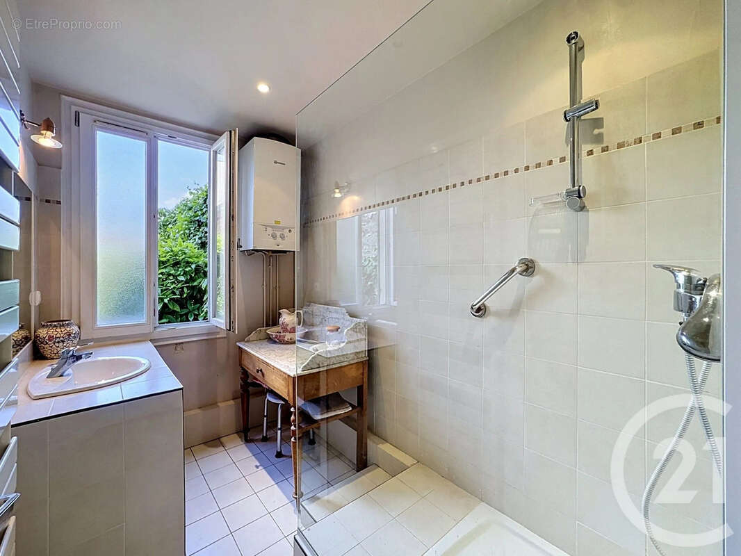 Appartement à FONTAINEBLEAU