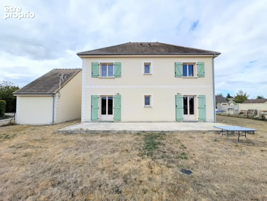 Achat Maison T6 149m2 avec garage et 4 chambres sur grand terrain - photo 2