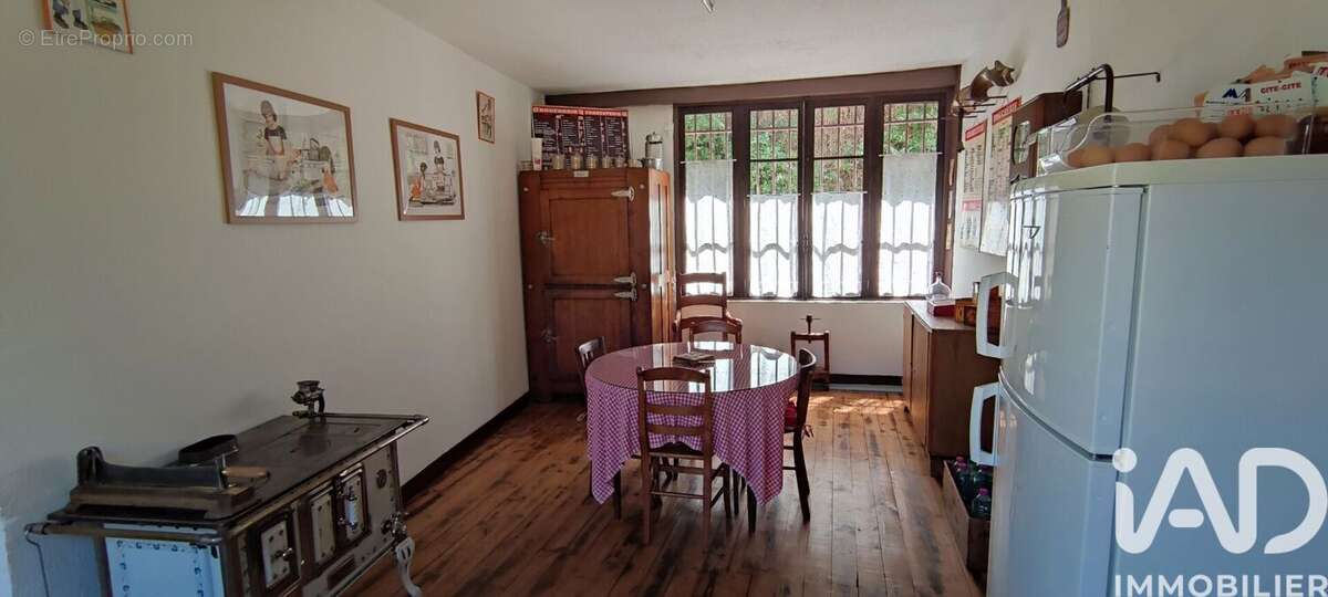 Maison 119 m² à Saint-Nectaire  - photo 4