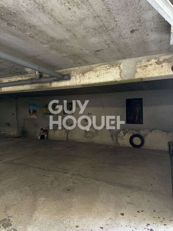 Parking à JUVISY-SUR-ORGE