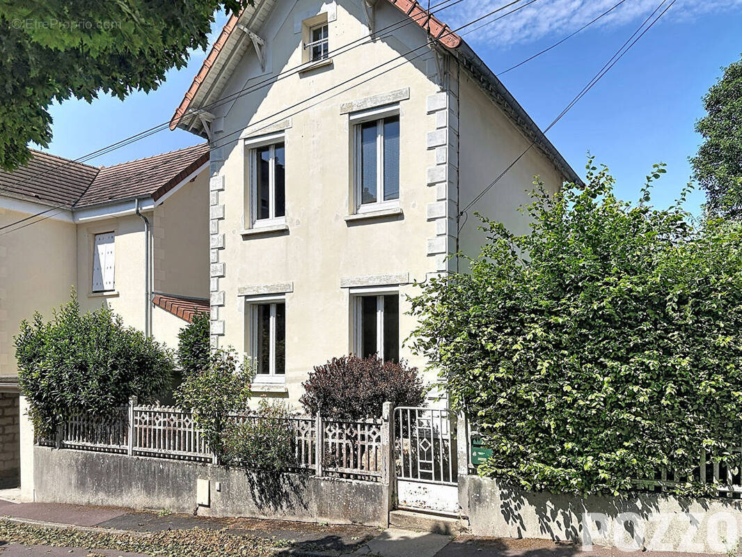 Maison à COUTANCES