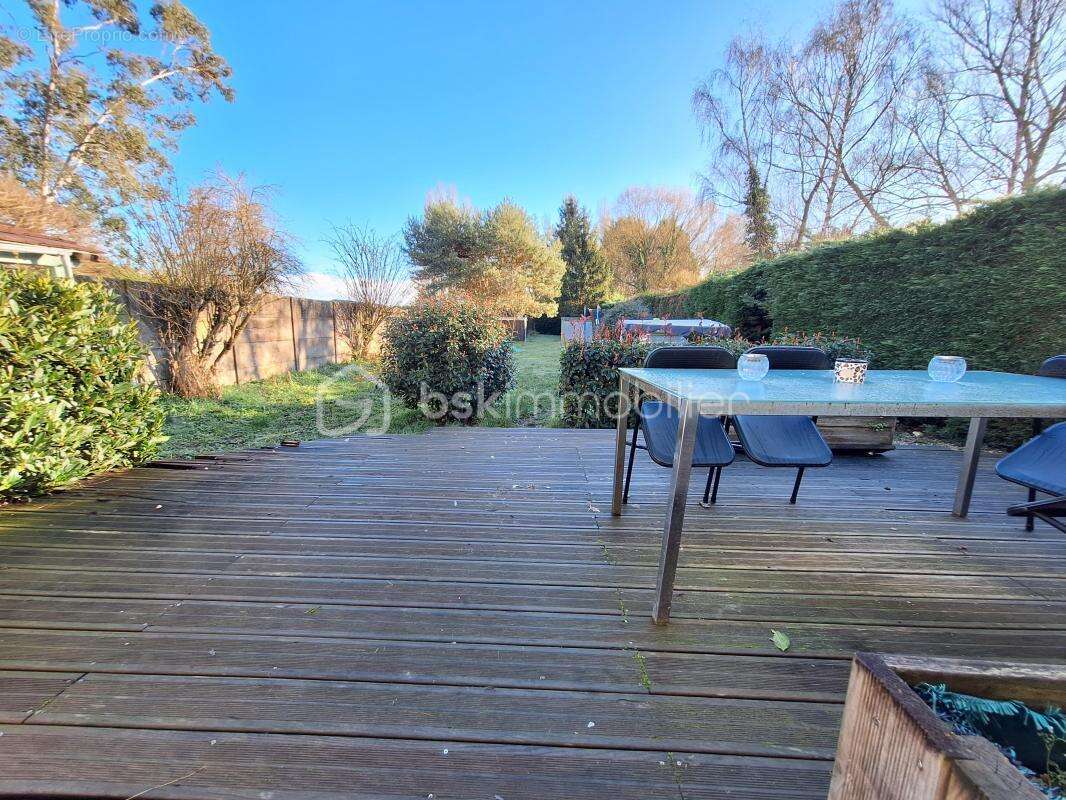 Maison à NEUVY-EN-SULLIAS