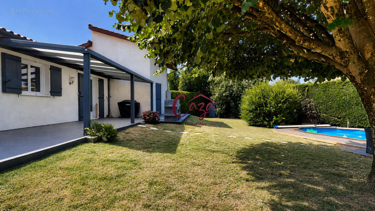 Maison à BEYCHAC-ET-CAILLAU