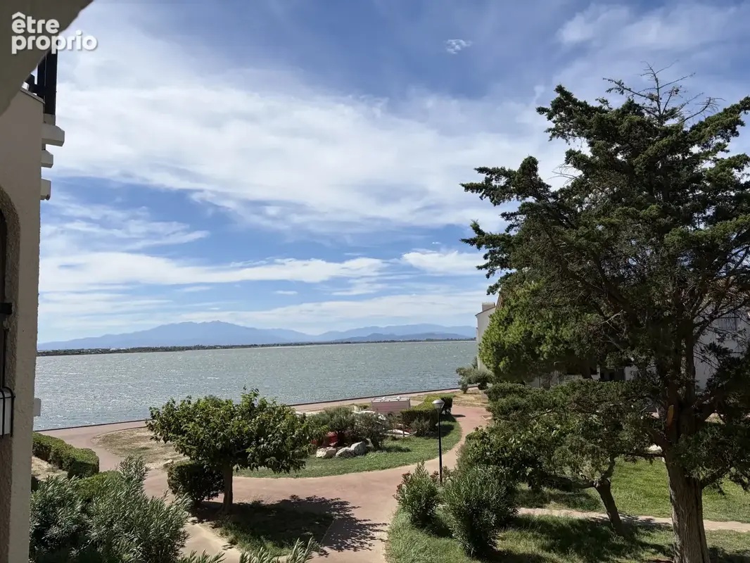 Charmant t2 avec belle terrasse — climatisé — vue magnifique sur le lac marin à cap coudalère / le barcarès - photo 3