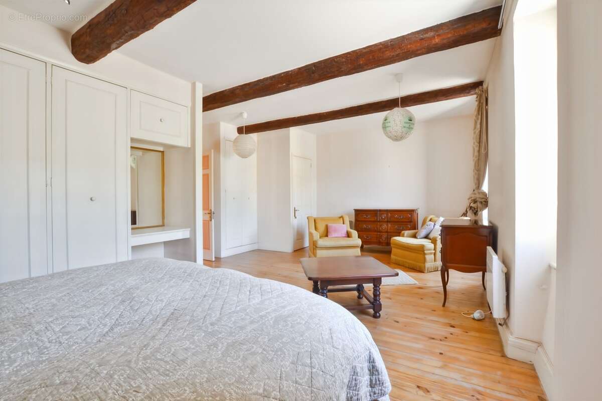 Maison de caractère 186 m² – 5 chambres dont 4 suites parentales – Terrasse – Causses-et-Veyran - photo 10